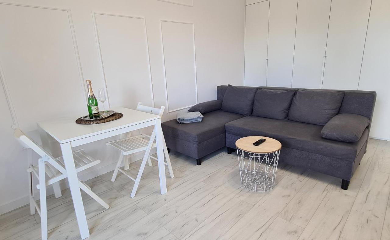 44 - Apartamenty Siedlce - Nowy Apartament W Centrum Przy Ul Czerwonego Krzyza מראה חיצוני תמונה