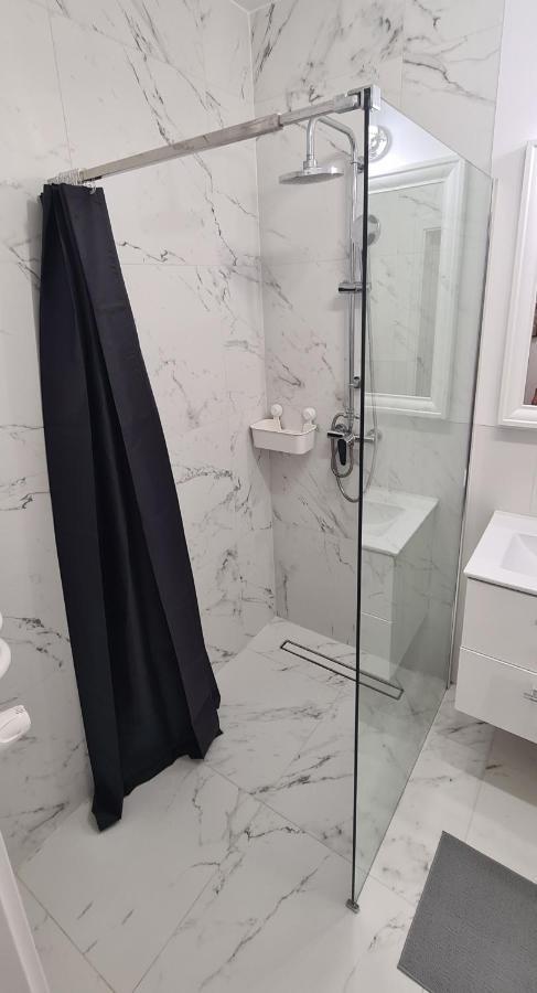 44 - Apartamenty Siedlce - Nowy Apartament W Centrum Przy Ul Czerwonego Krzyza מראה חיצוני תמונה