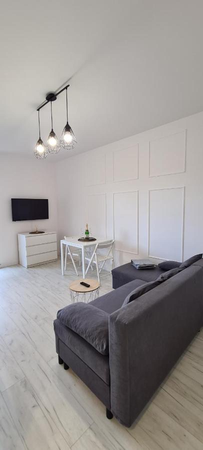 44 - Apartamenty Siedlce - Nowy Apartament W Centrum Przy Ul Czerwonego Krzyza מראה חיצוני תמונה