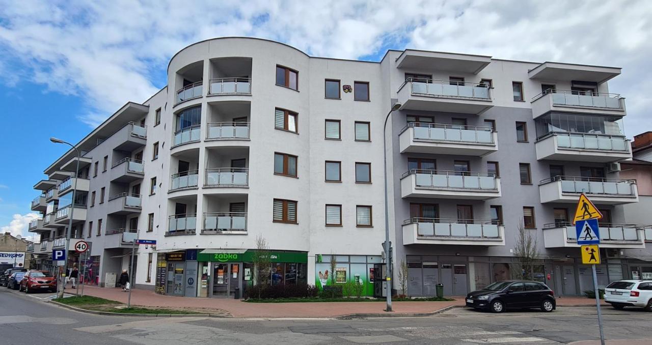 44 - Apartamenty Siedlce - Nowy Apartament W Centrum Przy Ul Czerwonego Krzyza מראה חיצוני תמונה